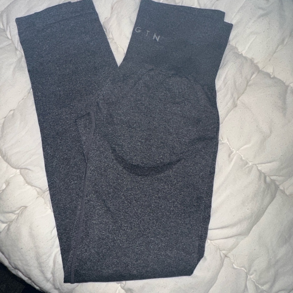 NVGTN Women's Gray Leggings